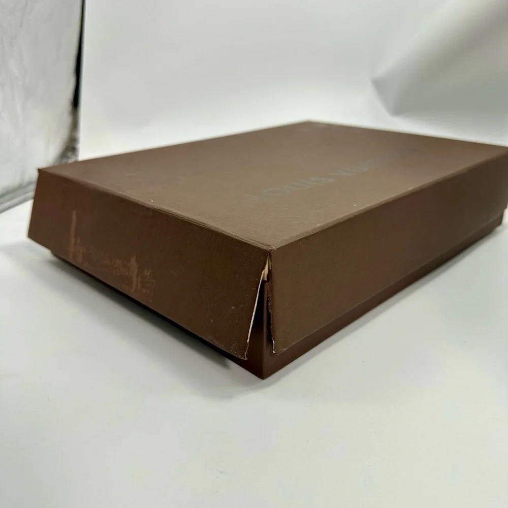 louis vuitton louise clutch patent in pink
